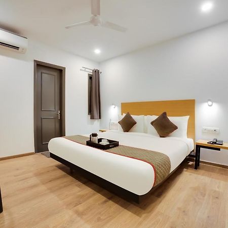 Oyo Townhouse 019 Anand Vihar Hotel New Delhi Ngoại thất bức ảnh