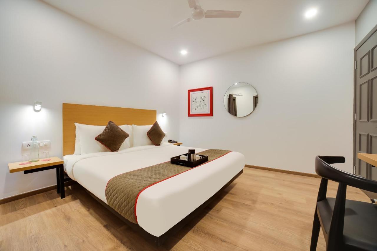 Oyo Townhouse 019 Anand Vihar Hotel New Delhi Ngoại thất bức ảnh