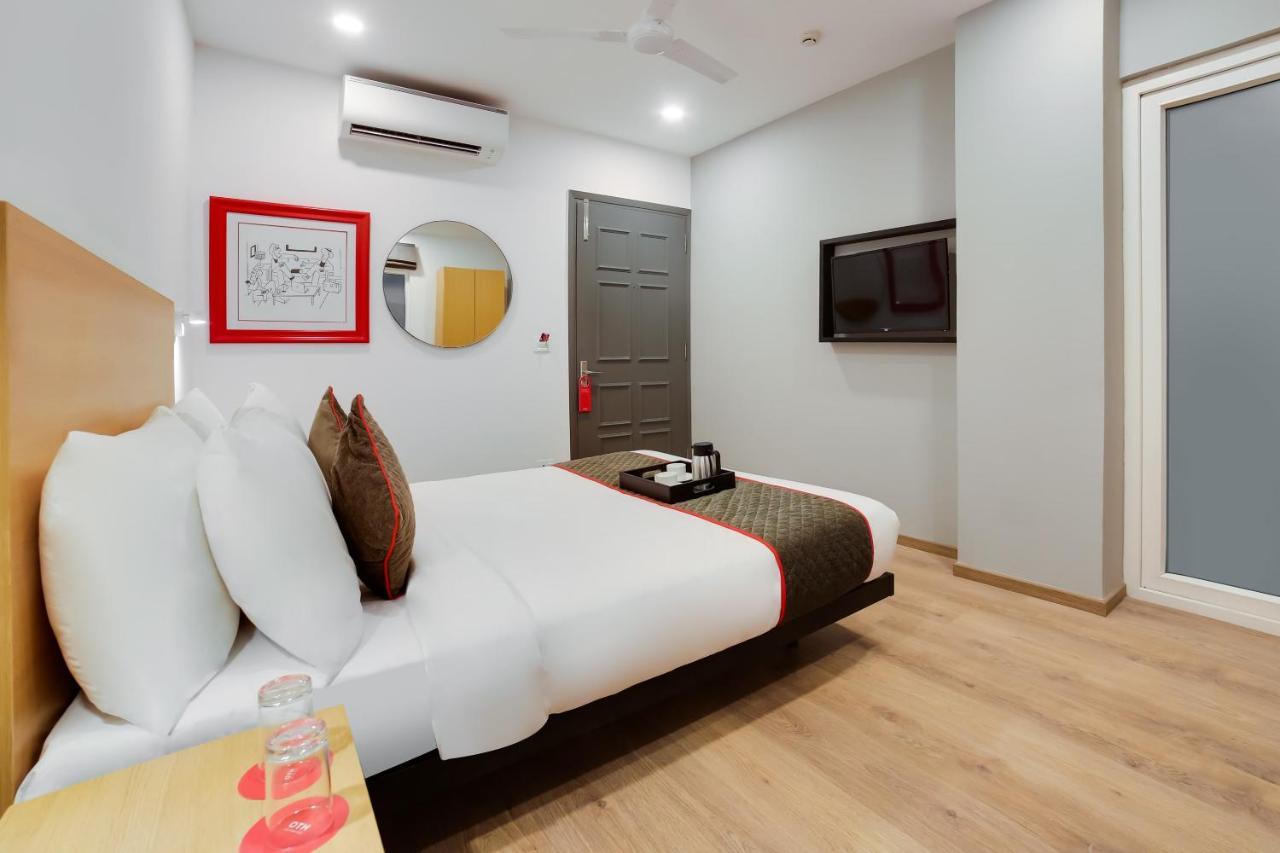 Oyo Townhouse 019 Anand Vihar Hotel New Delhi Ngoại thất bức ảnh