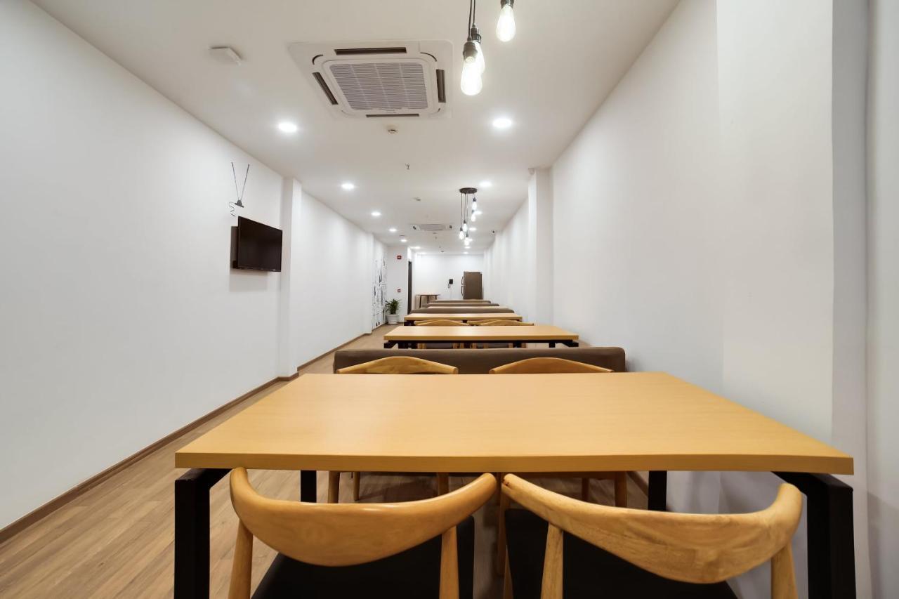 Oyo Townhouse 019 Anand Vihar Hotel New Delhi Ngoại thất bức ảnh