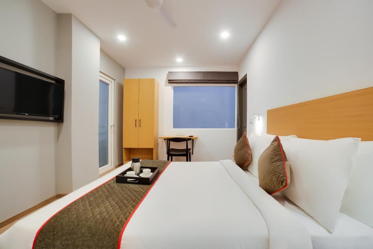 Oyo Townhouse 019 Anand Vihar Hotel New Delhi Ngoại thất bức ảnh