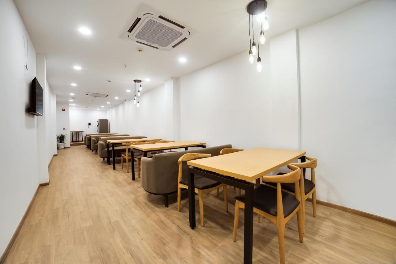 Oyo Townhouse 019 Anand Vihar Hotel New Delhi Ngoại thất bức ảnh