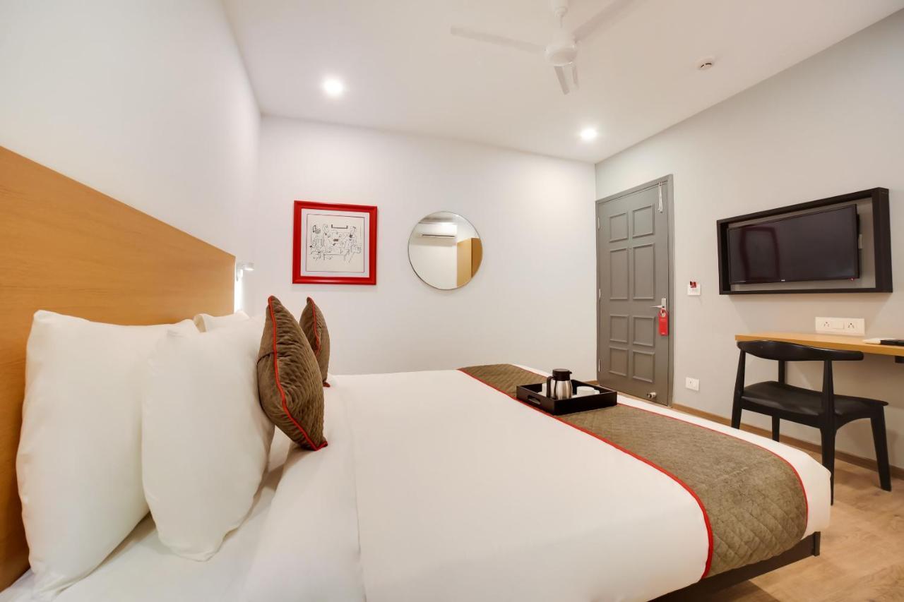 Oyo Townhouse 019 Anand Vihar Hotel New Delhi Ngoại thất bức ảnh