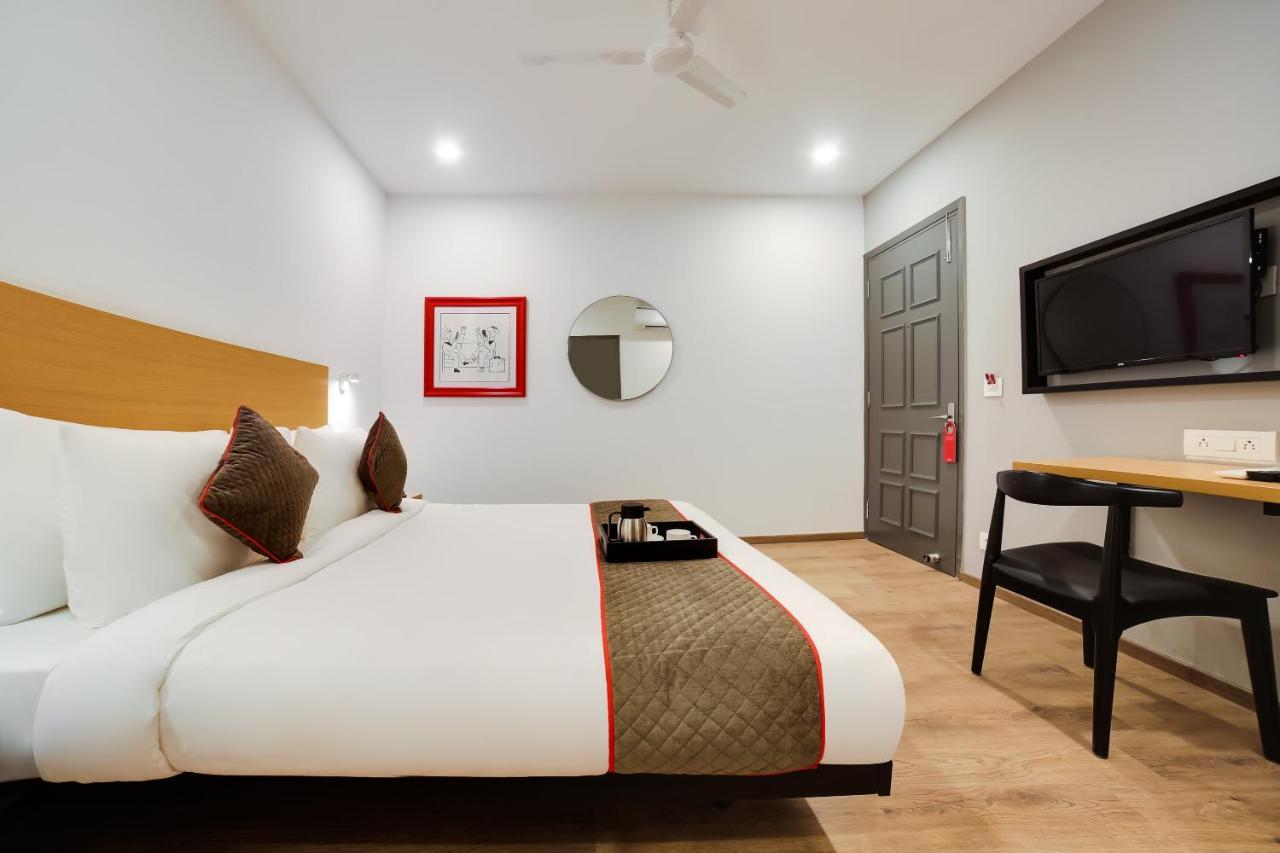 Oyo Townhouse 019 Anand Vihar Hotel New Delhi Ngoại thất bức ảnh