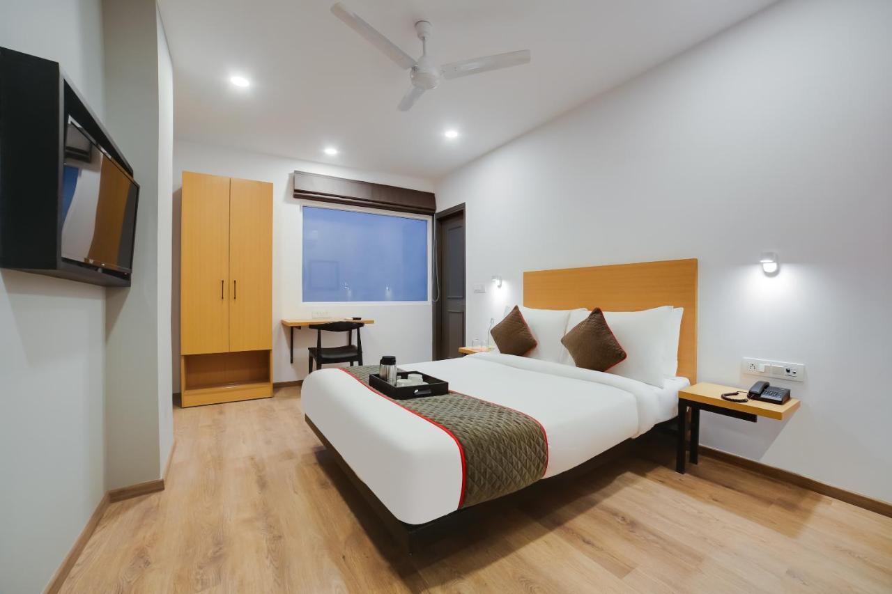 Oyo Townhouse 019 Anand Vihar Hotel New Delhi Ngoại thất bức ảnh