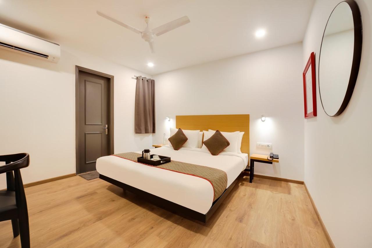 Oyo Townhouse 019 Anand Vihar Hotel New Delhi Ngoại thất bức ảnh